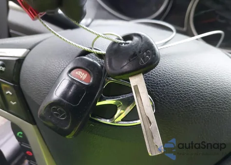 2014 Hyundai Veloster Base W/Gray z USA, uszkodzony, nr VIN KMHTC6AD7EU198743